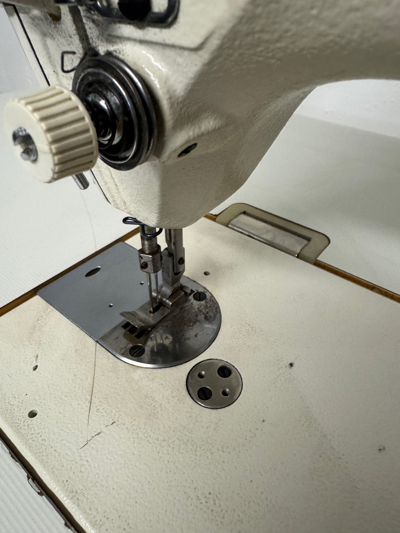AMF saddle stitch sewing machine – giorgettistrass.com