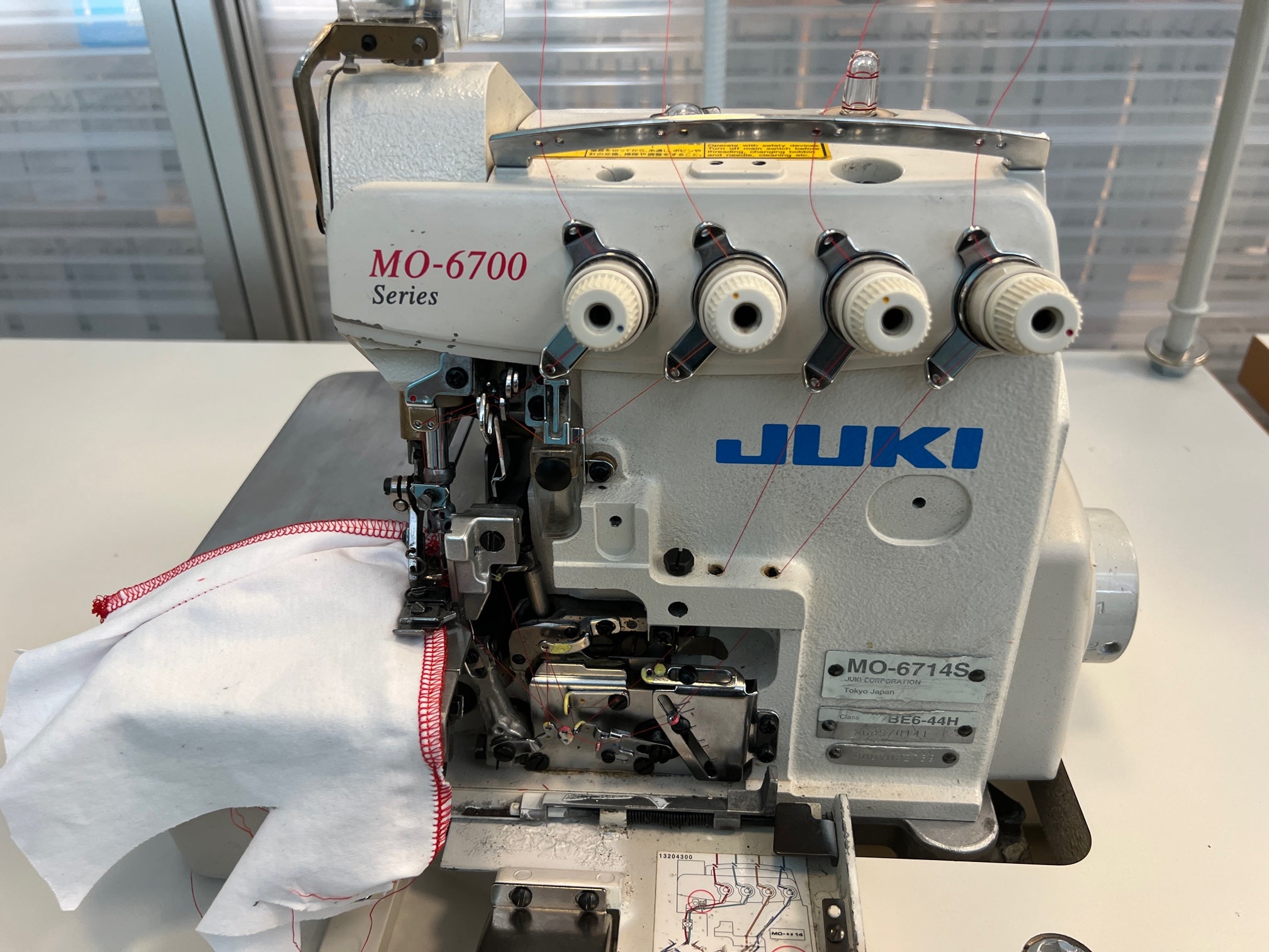 Juki 6714 TAGLIACUCI MACCHINE INDUSTRIALI USATE