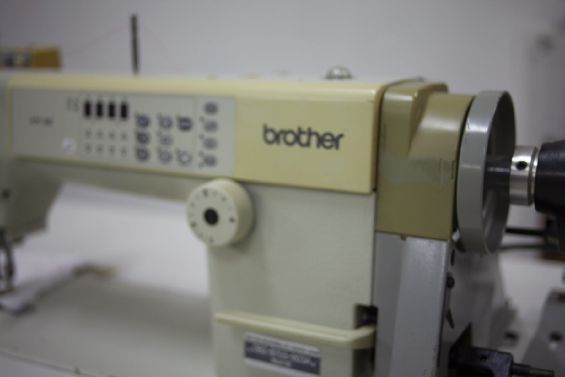 Macchina da cucire BROTHER mod.DB2-B755-903A, lineare, rasafilo ...