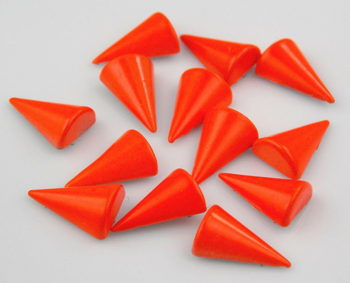 BORCHIE DI RICAMBIO per calzature calcio confezione da dodici in due misure disp EUR 15,85 - IT BORCHIE DI RICAMBIO per calzature calcio confezione da dodici in due misure disp EUR 15,85 - IT