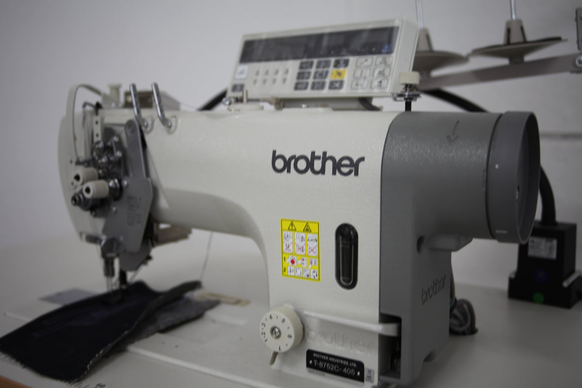 BROTHER sewing machine MOD. T8752-C-405 – giorgettistrass.com